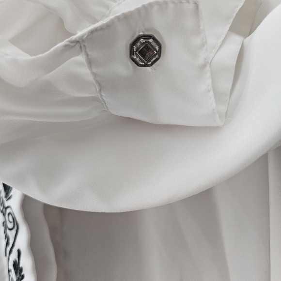 Vintage Embroidered Blouse - Picture 8 of 10